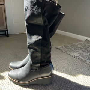 Vionic Ashland Black wedge Boots